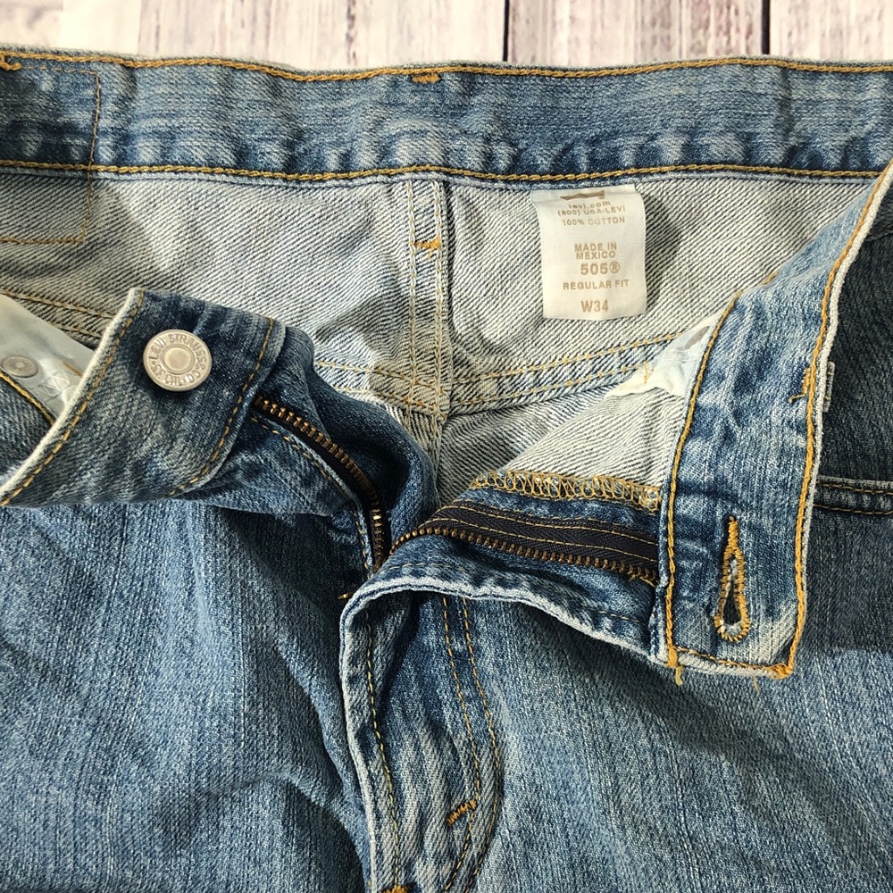 Levi's Light Blue Denim Shorts size W34 100% cotton style 505 regular fit jorts